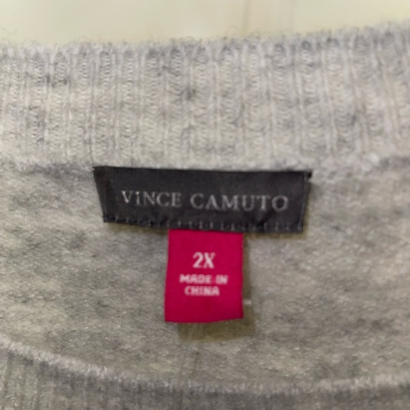 Vince Camuto grey/ tan sweater - Picture 6 of 6